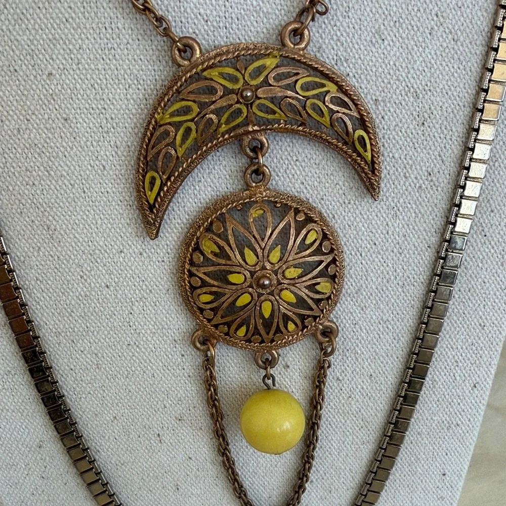 Goldtone and Yellow Layered Necklace Set - Picture 3 of 9